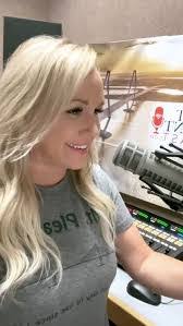 Brooke Kling's Instagram, Twitter & Facebook