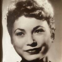 Mary Ballengee's Instagram, Twitter & Facebook