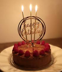 Heute Ist Mein Geburtstag Und Das Ist Mein Selbstgebackener Kuchen Ohne Raffinierte Zucker Gesundessen Gesunderezepte Food Desserts Birthday Candles