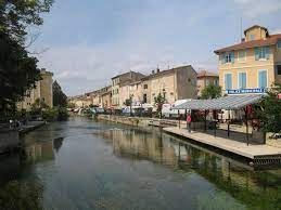 Pour voir les rues de la ville et vous déplacer sur une autre zone, utilisez les boutons de zoom et le mode plan en haut à gauche de cette. L Isle Sur La Sorgue Wikipedia