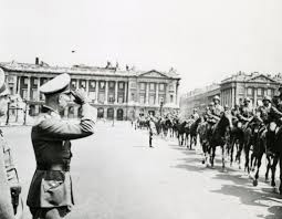 Deutschland fuhr seinen feldzug fort und britten sowie die sowjetische armee waren gezwungen zu kämpfen. Lemo Kapitel Der Zweite Weltkrieg Kriegsverlauf Einmarsch In Paris 1940