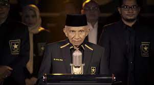 Muhammad amien rais (born 26 april 1944), also known as mbah min, is an indonesian politician. 2jja4ilpp2ig M