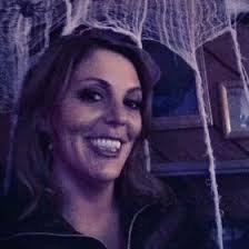 Deena Temple's Instagram, Twitter & Facebook