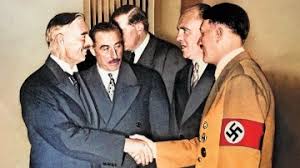 Sing as We Go by Simon Heffer review ...