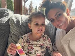 Susan Mcelwee's Instagram, Twitter & Facebook