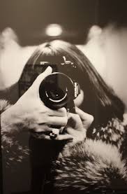 Self Portrait Alice Springs Pseudonyme De June Browne Epouse Helmut Newton En 1948 Nee En 19 Photographer Self Portrait Alice Springs Famous Photographs
