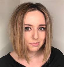 Style blonde highlights on a brown shade and opt for rounded bangs that are longer in the corners. 40 Right Bob Haircuts For Round Faces Babydoll Couture Glam