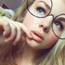 Noelle Grace's Instagram, Twitter & Facebook