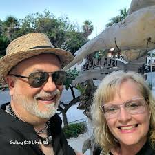 Has anyone ever stayed at Villa Angela and worked with Carlos? I'm thinking  about using it as a ceremony space for my wedding but wanted to get  feedback first.