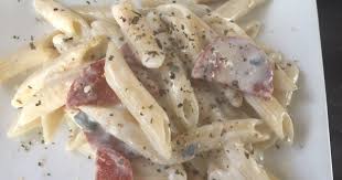 Grosse Envie D Un Plat Reconfortant Ce Midi Avec Ce Temps Humide Et Froid Qu Il Fait Ici Eh Bien M Sauce Pour Pates Sauce Au Roquefort Recette Saute De Dinde