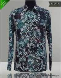 Ada beragam model batik keluarga yang modis dan juga cantik untuk dikenakan. 31 Ide Sasirangan Gaun Model Tenun Ikat
