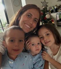 La muerte sigue siendo un tabú en nuestras sociedades. Para conjurarla,  quiero compartir con ustedes algunas herramientas que encontramos como  familia para charlar con Juana y Rufino sobre la muerte de su