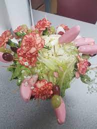 Man, Edible Arrangements has really gone downhill. : rshittyfoodporn