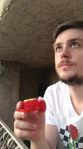 Today after work I stayed only 19 minutes and result 🙌 #summervlog  #hummingbird #hummingbirdchallenge #hummingbirdfeeder #magic #passion  #bestmoment