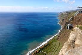 Conheça mais sobre este arquipélago português, como é a vida e o que atrai residentes para o destino. Ilha Da Madeira Um Dos Mais Deslumbrantes Destinos De Portugal