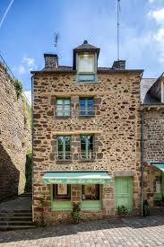 Dinan Dans Le Departement Des Cotes D Armor En France House Styles Architecture Beautiful