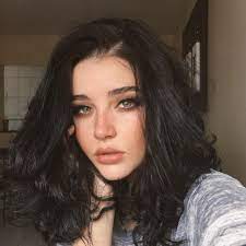 Pretty Girl Short Hair Google Search Black Hair Green Eyes Black Hair Blue Eyes Brown Hair Green Eyes