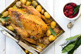 Mi piace la carne della faraona, la cucino spesso all'arancia, al vino bianco e alla birra, ma questa è versione davvero saporita e molto profumata, assolutamente da provare. Ricetta Faraona Ripiena Peccato Di Gola Di Giovanni