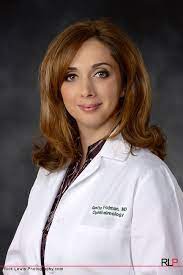 Pin By Shelly Niehaus Photography On Branding Session Medical In 2021 Professional Headshots Women Headshots Women Headshots Professional