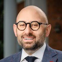 The power of one 'Yes': Jordan Thompson '14 L'17 shares journey from Elon  Law to TikTok