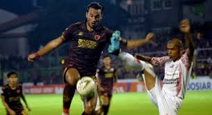 Psm makassar memperkuat skuatnya untuk putaran kedua liga 1 dengan mendatangkan pemain naturalisasi ezra walian. Ezra Walian Mengaku Dapat Dukungan Untuk Bermain Di Eropa Lagi