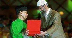 Zakir naik menantang semua penonton untuk menjawab pertanyaan ini. Top Malaysian Honor For Dr Zakir Naik Clarion India