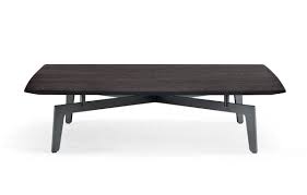 Gather around for board games and snacks, or curate a display of reading materials and collected trinkets. Couchtische Poliform Tribeca