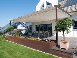 Gartenterrasse Mit Sonnensegel Wasserbecken Velusol Garten Terrasse Wasserbecken Hintergarten
