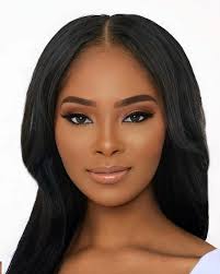 Photographer: @shotbycq Retoucher: @shanterica.smith Wig Install + Hair:  @bundleologyhair