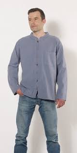 Passez à la cité keur damel en face de l'ecole 26 des parcelles assainies, ou commandez directement en ligne. Chemise Homme Coline