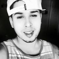 60+ perfiles de «Christopher Corrales»