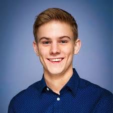 Julie Rasco's Instagram, Twitter & Facebook