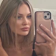 Amber Papst (@amber_papst)