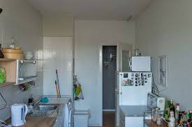 Plattenbauwohnung Als Raum Fur Grenzenlose Kreativitat Zu Besuch Bei Patrick Gabbert Jeder Qm Du Plattenbau Raum Wohnung
