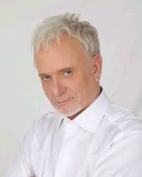 Finally a set that's not completely grey !