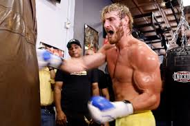 Floyd mayweather sent shockwaves through the boxing universe when he announced a return to the ring to fight youtuber logan paul in an exhibition bout. 1i Zm Lkw1tmgm