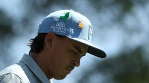 Golfers pay tribute to UNC Charlotte victims