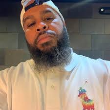 Shunta Mitchell's Instagram, Twitter & Facebook