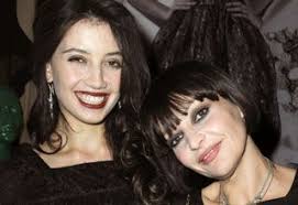 Pearl Lowe pregnant with fifth child