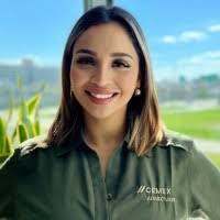 Heather Schlueter's Instagram, Twitter & Facebook