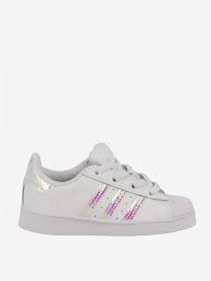 Das produkt ist gerade im angebot und ist reduziert von 149,95 nach 81,95 euro, was eine reduktion ist von 45%. Adidas Originals Outlet Superstar Sneakers Aus Leder Mit Logo Schuhe Adidas Originals Kinder Weiss Schuhe Adidas Originals Fv3143 Giglio De