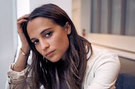 Résultat de recherche d'images pour "alicia vikander"