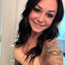 Bridgette Bonner's Instagram, Twitter & Facebook