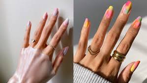 Sav pribor za uređenje i ugradnju noktiju , umjetni nokti i set za nokte.uv lampa, uv gelova, franela trajni lak, gel u boji i materijala za nokte i ruke. Boja Noktiju Koju Moderne Devojke Vec Nose Bice Najveci Trend 2021 Godine Harper S Bazaar
