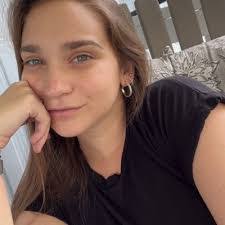 Brittany Bergeron's Instagram, Twitter & Facebook