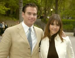 Jessica alba was only 18 and michael weatherly was 30, which makes this relationship quite unsettling, to begin with. Ncis Das Sind Die Beruhmten Ex Partner Der Stars