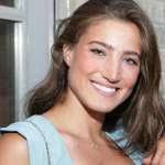 Candice Guthrie's Instagram, Twitter & Facebook