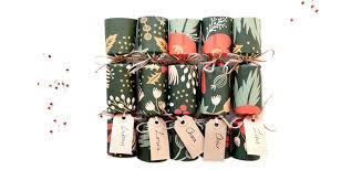 Christmas crackers are a british tradition and can't be missing on any christmas table as party favours and creative place cards. How To Make Crackers From Scratch Free A4 Cracker Template