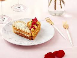 Saint Valentin 2020 By Lenotre En 2020 Gateaux Et Desserts Creme Patissiere Chocolat Gateau Saint Valentin