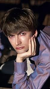 💜90s David is a whole vibe